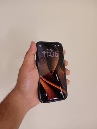 Apple iPhone 13