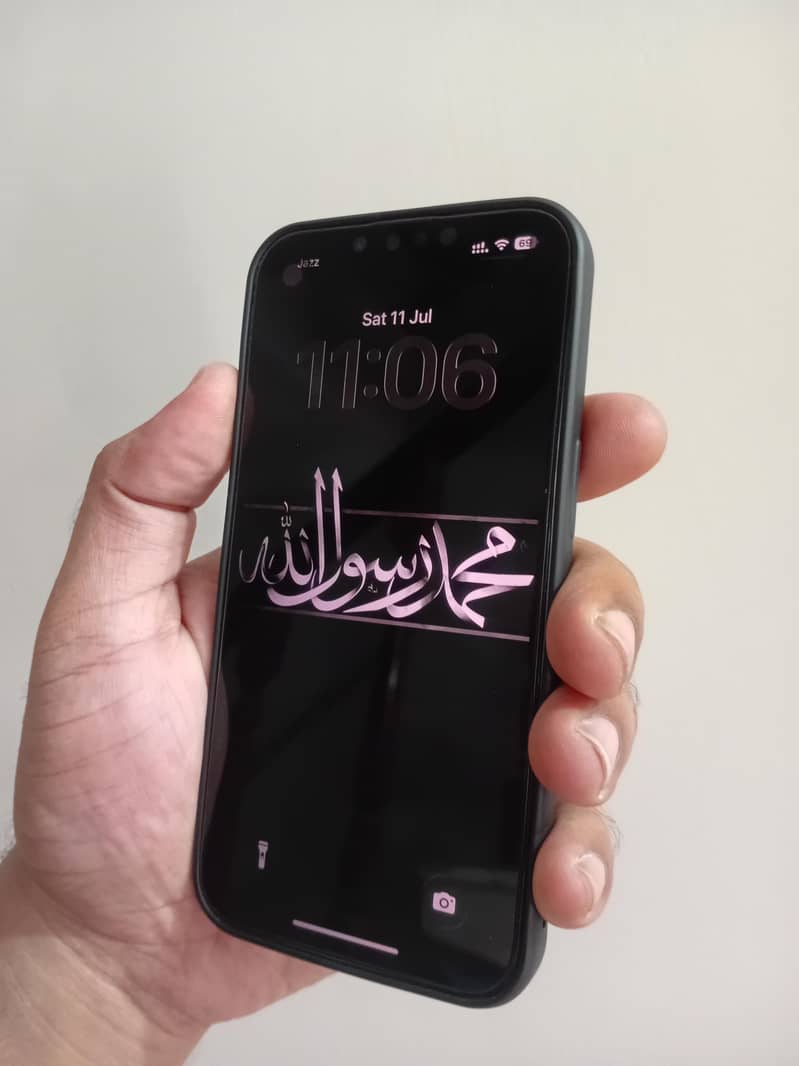 Apple iPhone 13 1
