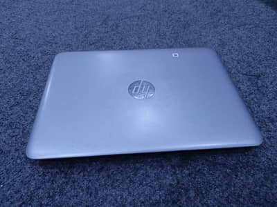 HP Elitebook 820 G3G
