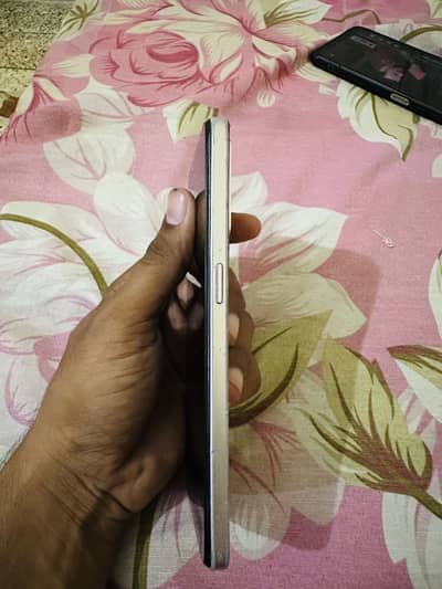 OPPO F21 Pro