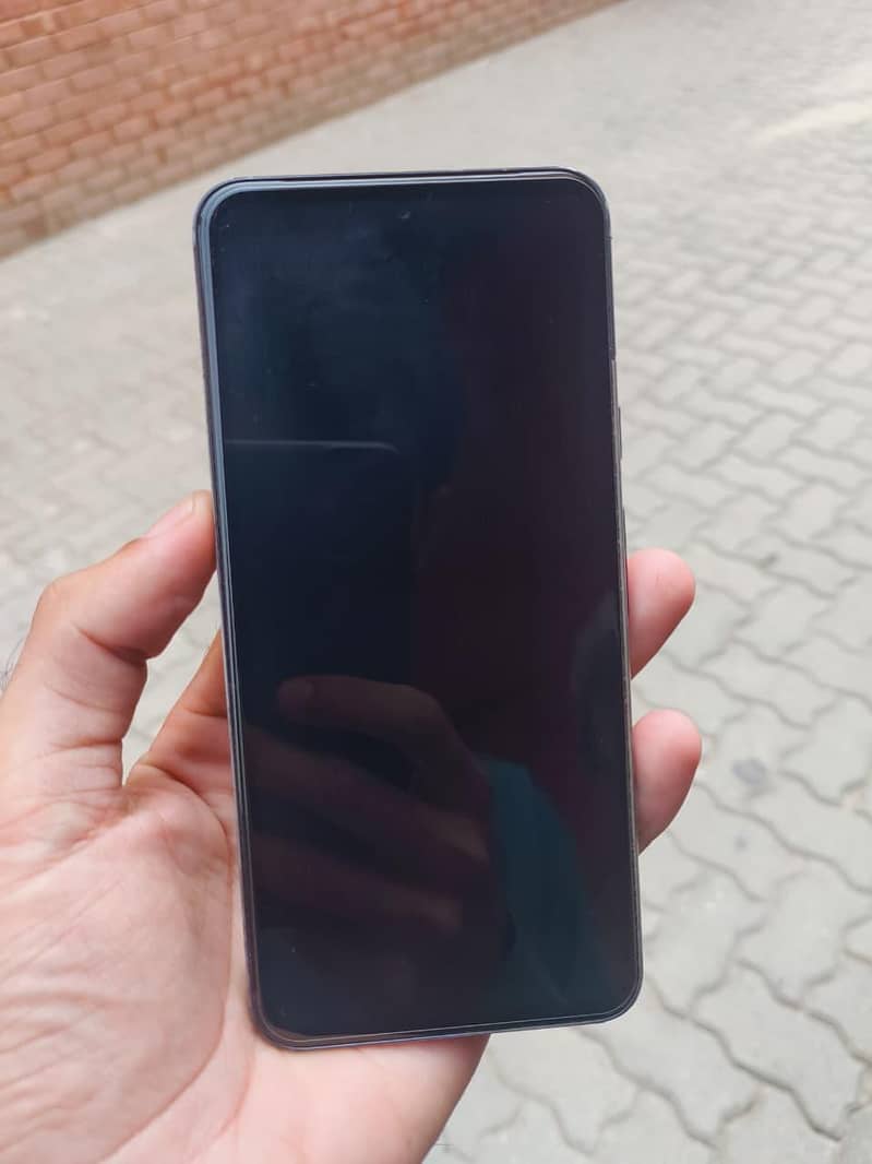 Google Pixel 8 4