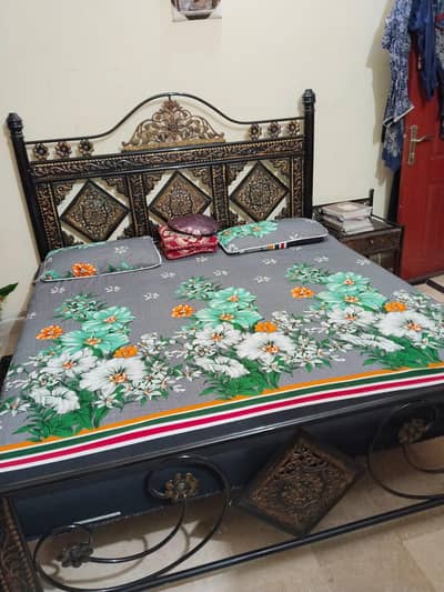 King size iron bed set with mattress|Dressing table and 2 side tables