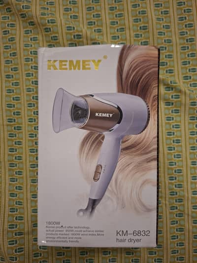 Kemey KM-6832 Hair Dryer – 1800W – Brand New (Sealed Box)