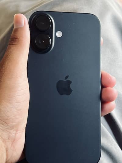 iPhone 16 - 128GB - 10/10 Condition - Best Gaming/Performance Phone"