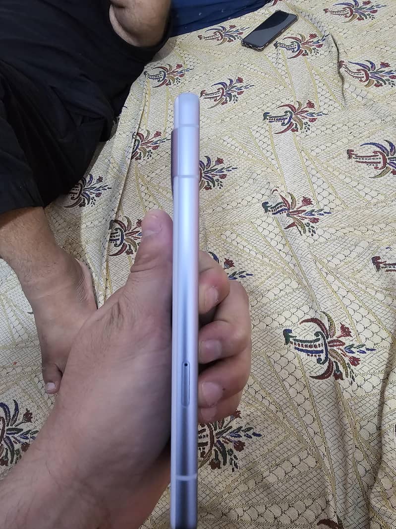 Google Pixel 7a 1