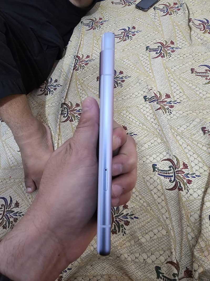Google Pixel 7a 5