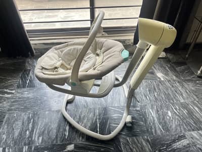 Electric baby swing with music