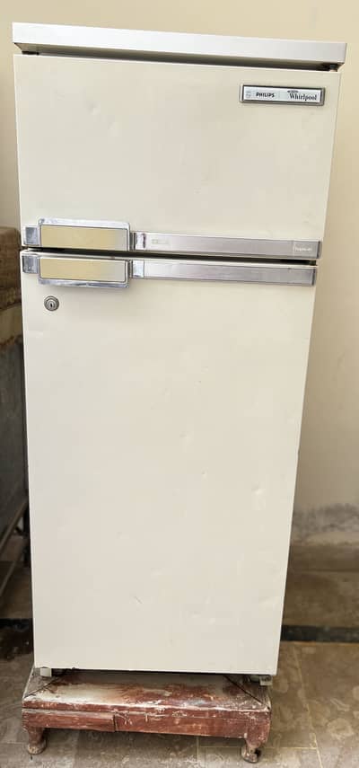 Phillips Whirpool Mid size fridge available for sale
