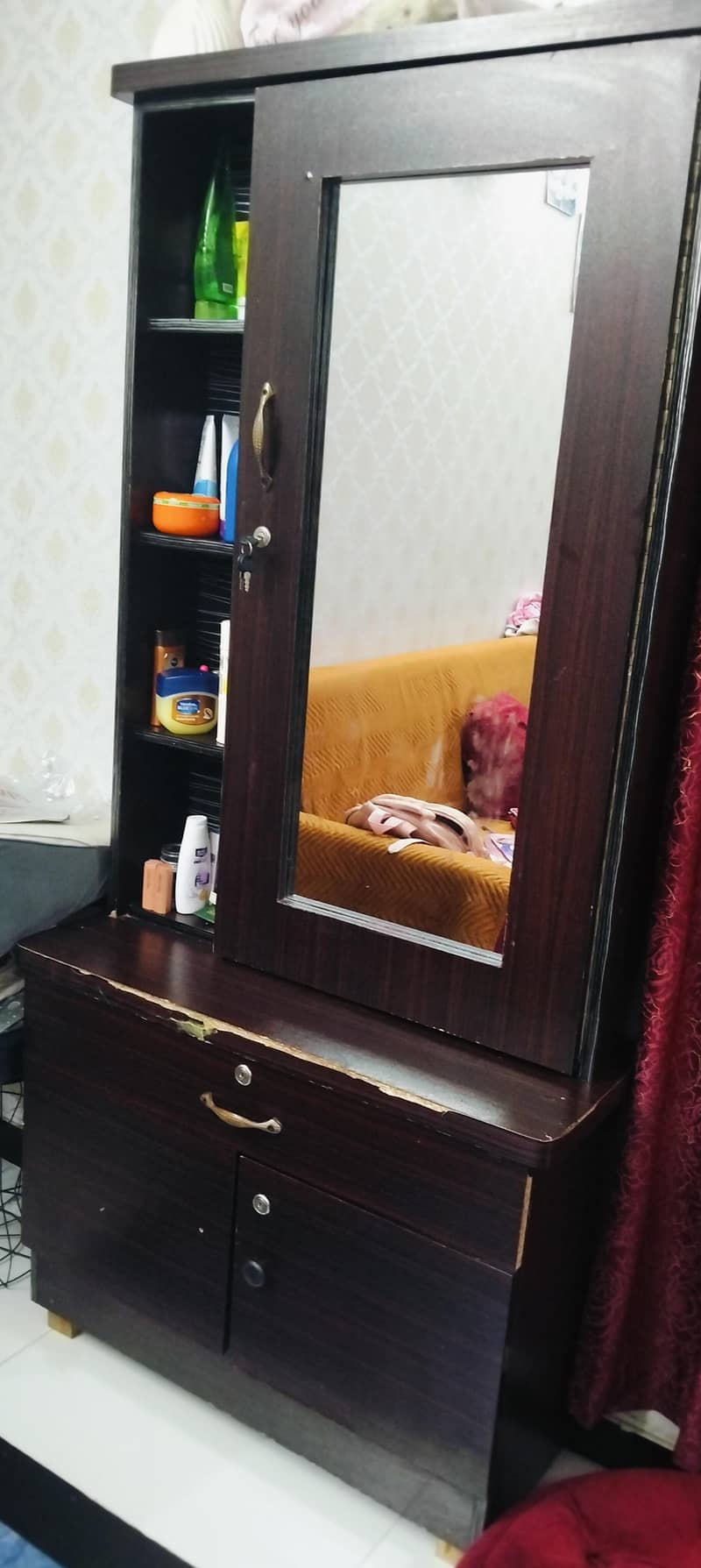 dressing table 1