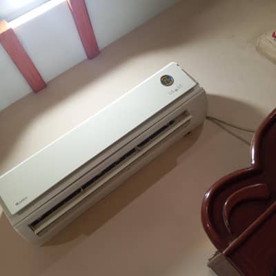 gree 1,5 ton non inverter janion condition