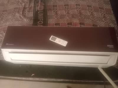 Dawlance Avante Inverter 30 (1.5 Ton) Heat & Cool Split AC – Original