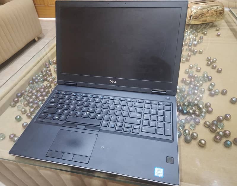 Dell Precision 7530 1