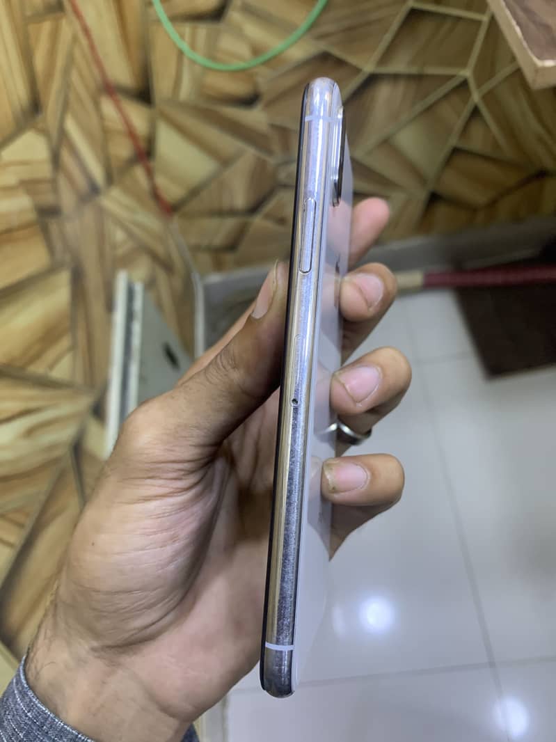 Apple iPhone X 1