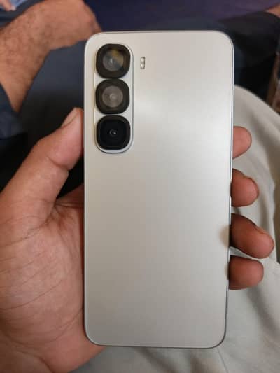 Infinix Hot 60i