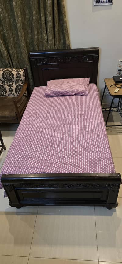 Single Bed (6.5x3.5×1.25)
