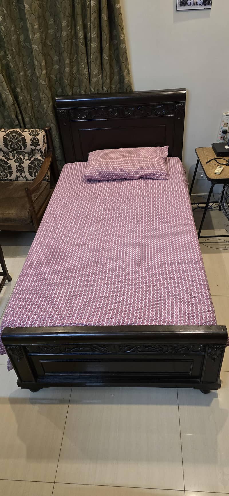 Single Bed (6.5x3.5×1.25) 0