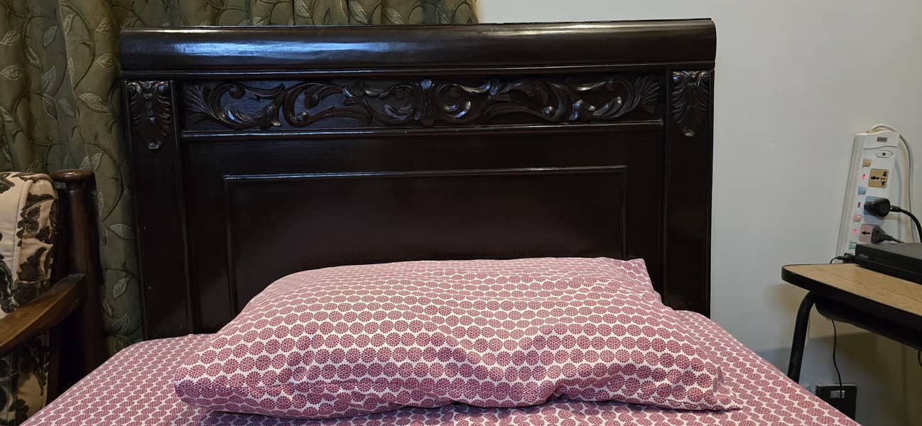 Single Bed (6.5x3.5×1.25) 2