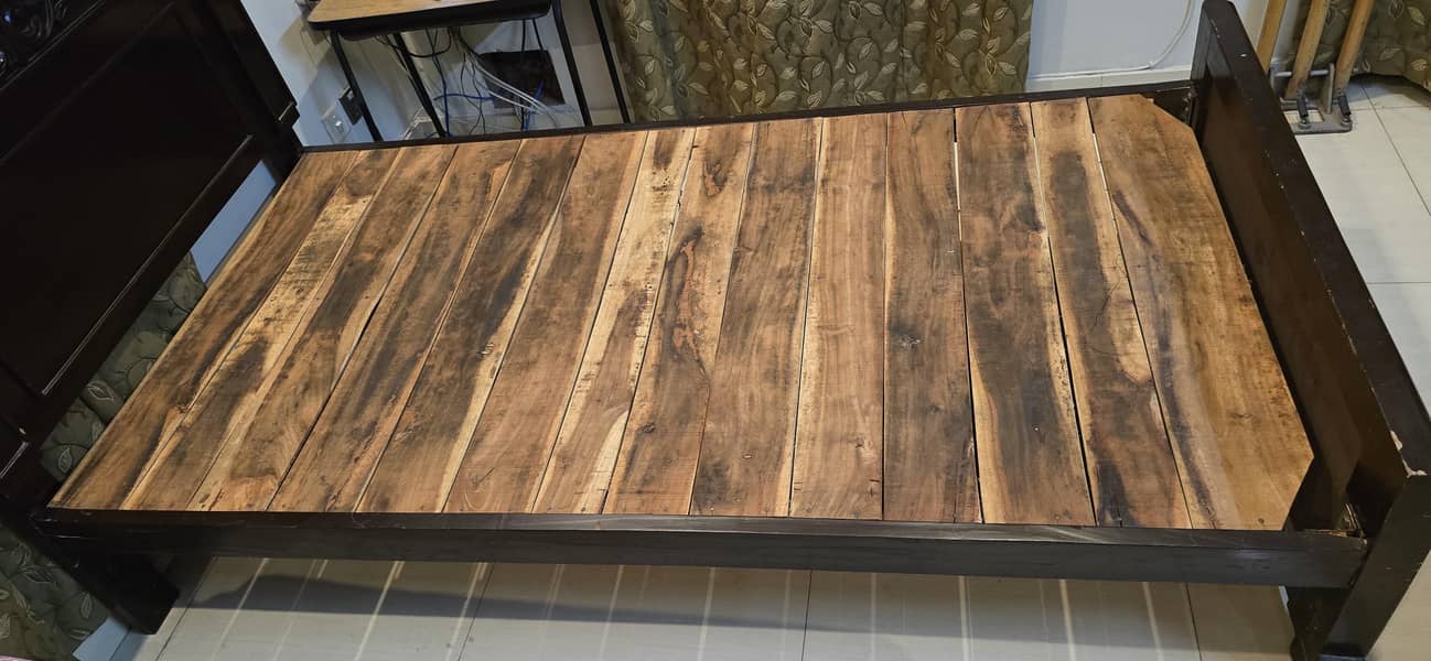 Single Bed (6.5x3.5×1.25) 4