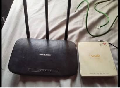 TP LInk Router With three Antena