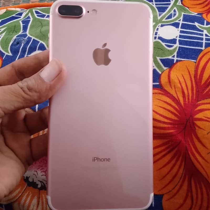Apple iPhone 7 Plus 6