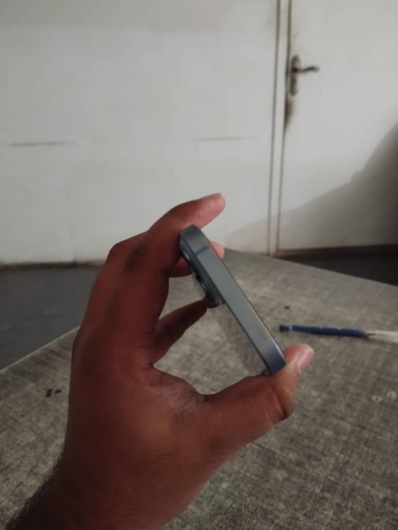 Apple iPhone 14 5