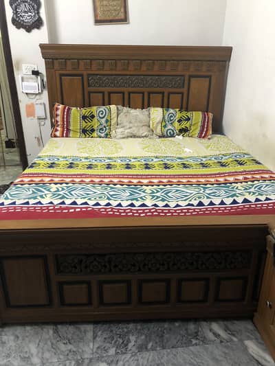 Complete Bedroom Set - Bed + 2 Side Tables + Dressing