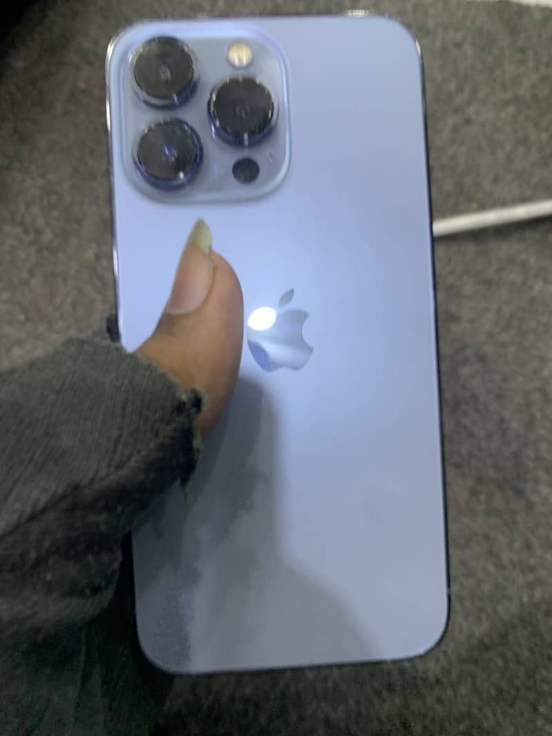 Apple iPhone 13 Pro 1
