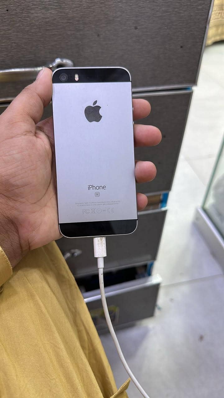 Apple iPhone SE 5