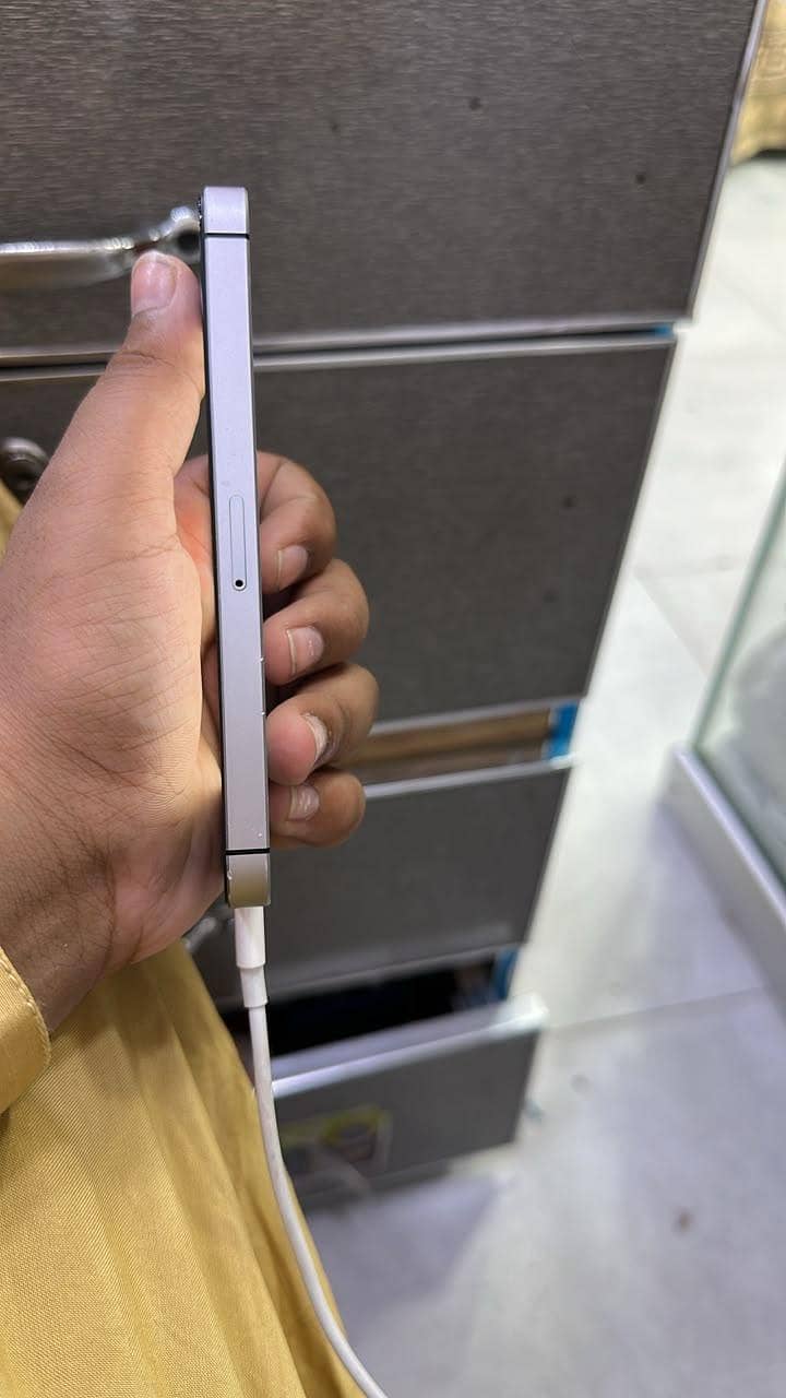 Apple iPhone SE 6