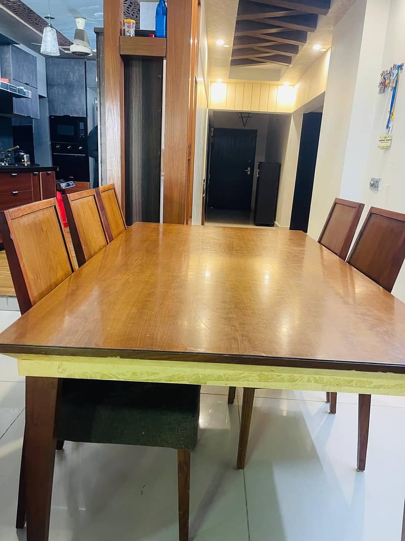 DIning Table with 5 chairs 0