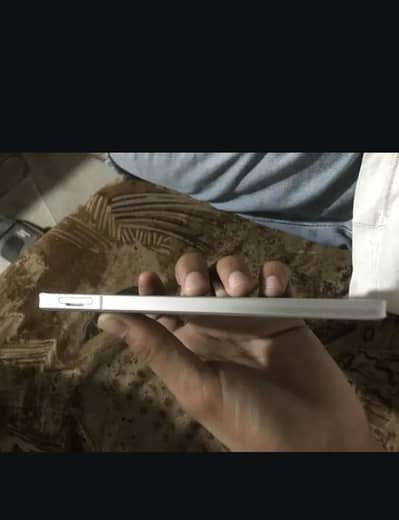 Sharp Aquos Sense