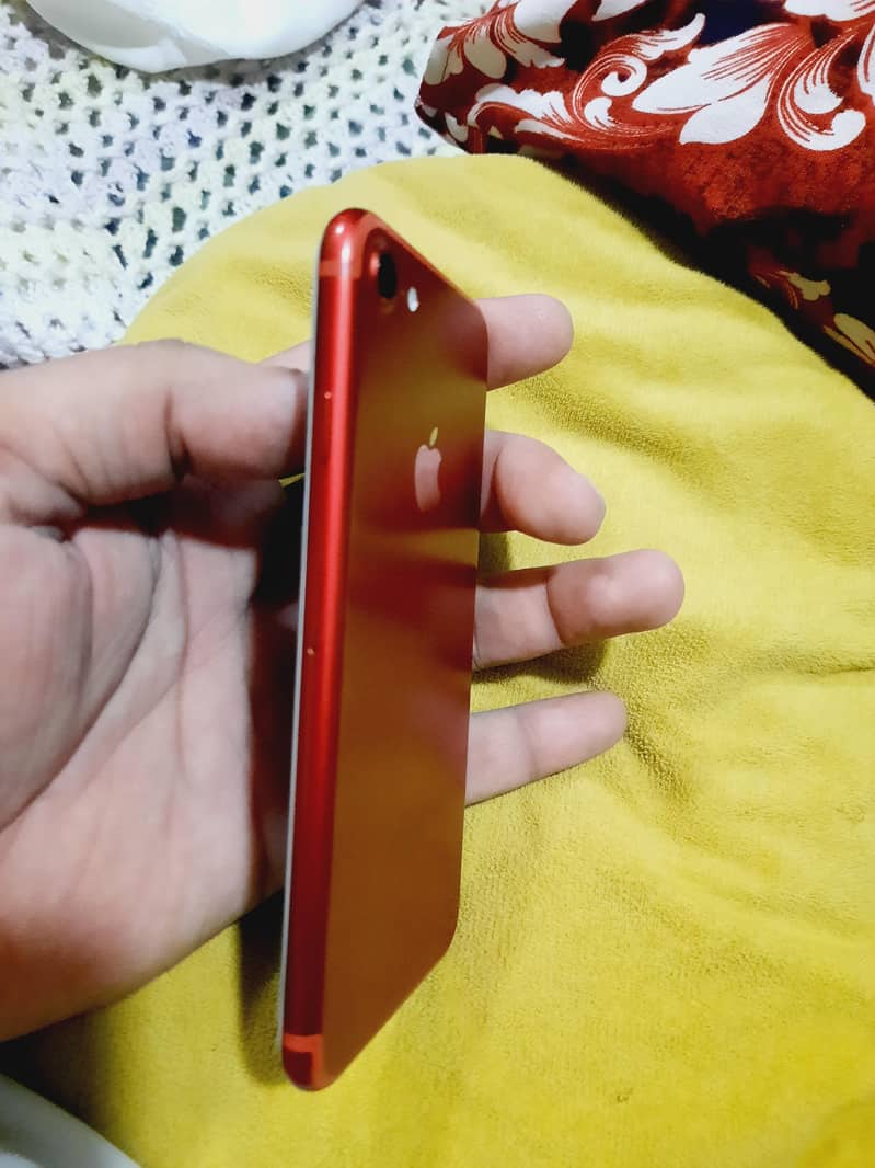 Apple iPhone 7 2