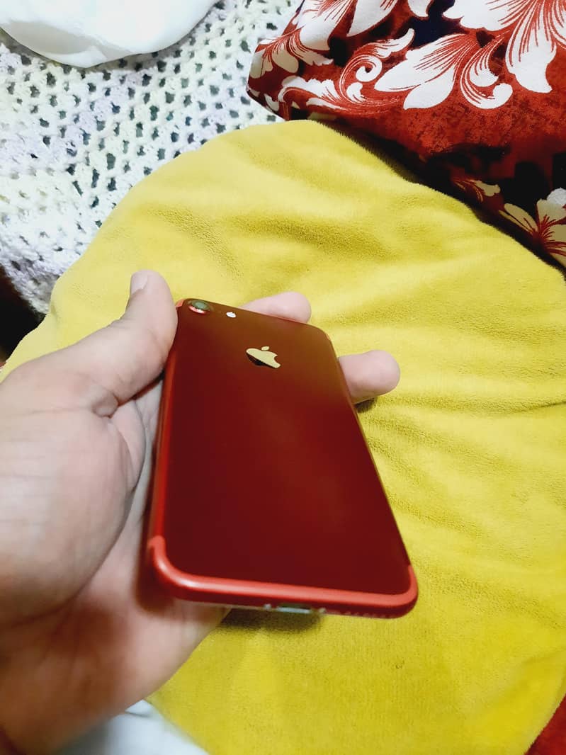 Apple iPhone 7 3