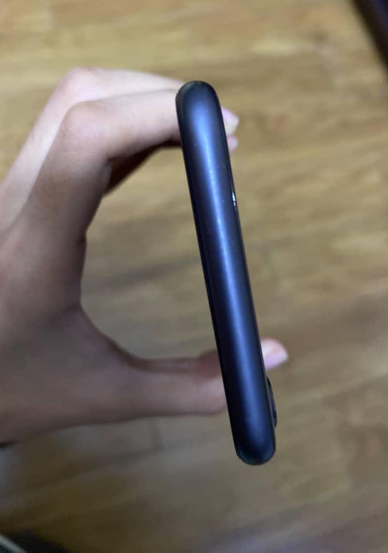 Apple iPhone 8 4