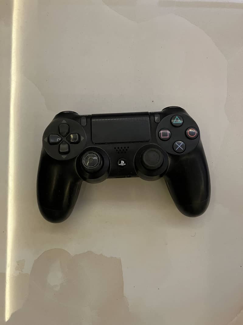 ps4 slim + original controller 4