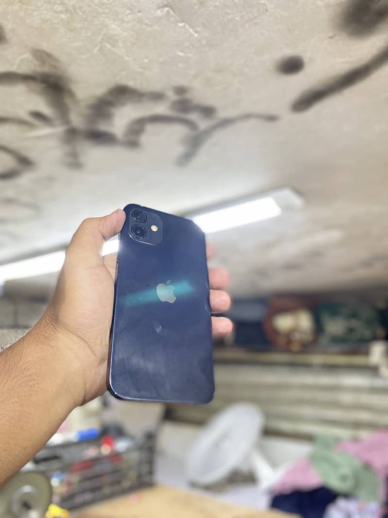 Apple iPhone 12 2