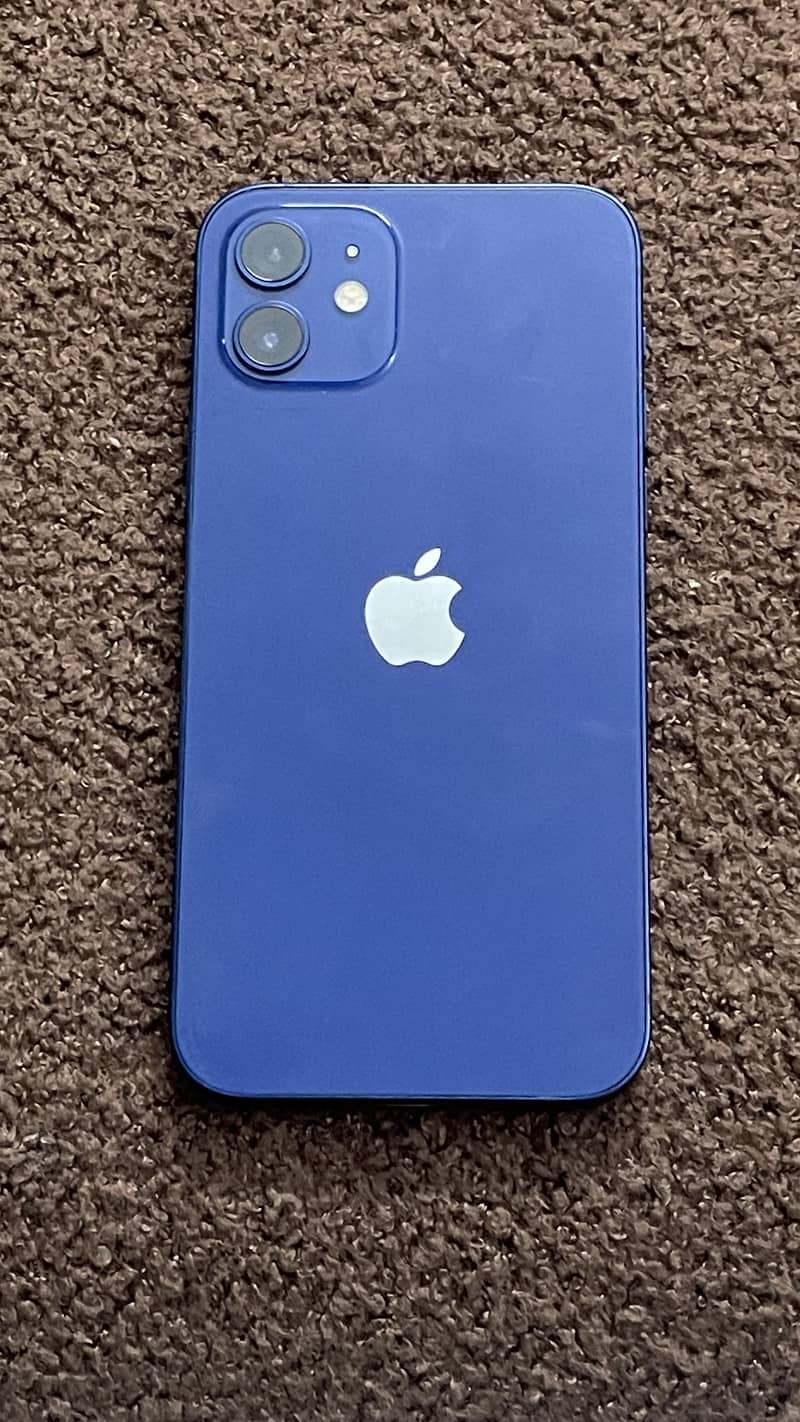 Apple iPhone 12 4