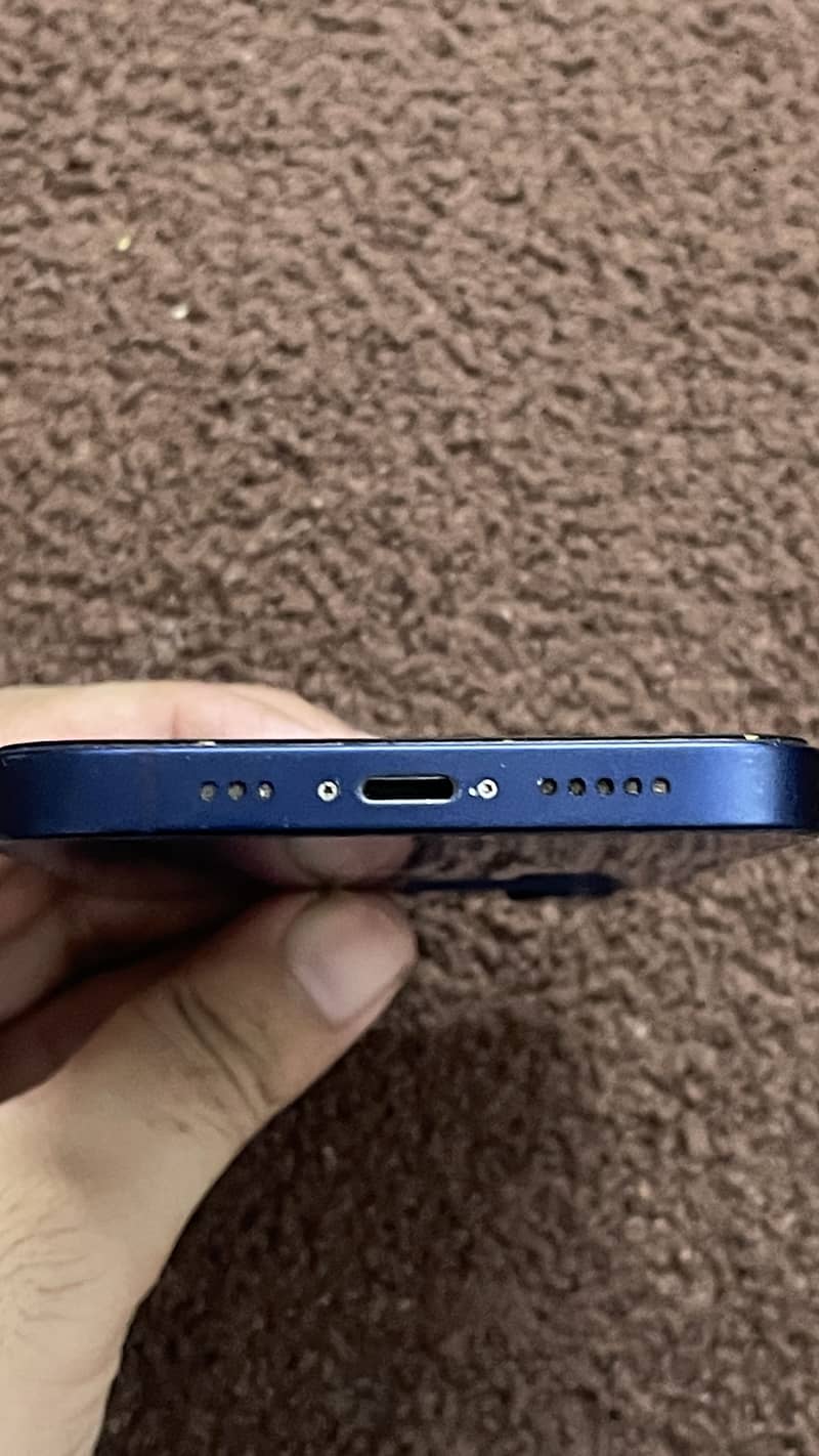 Apple iPhone 12 5