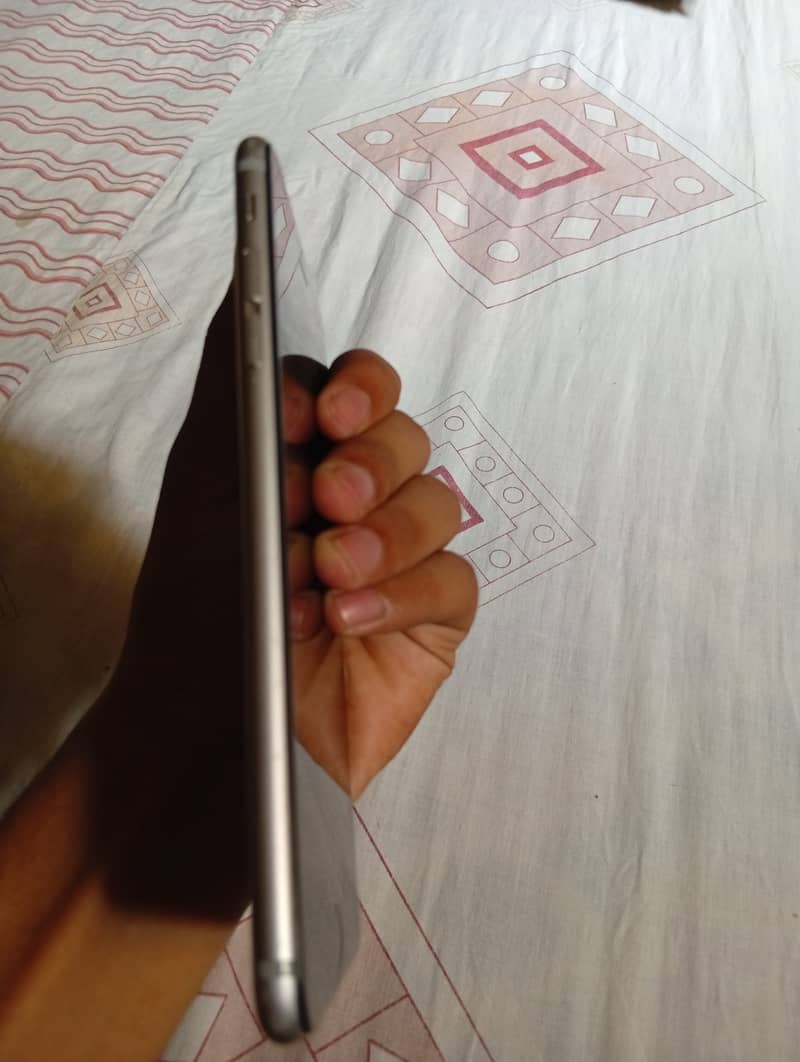 Apple iPhone 6S Plus 3
