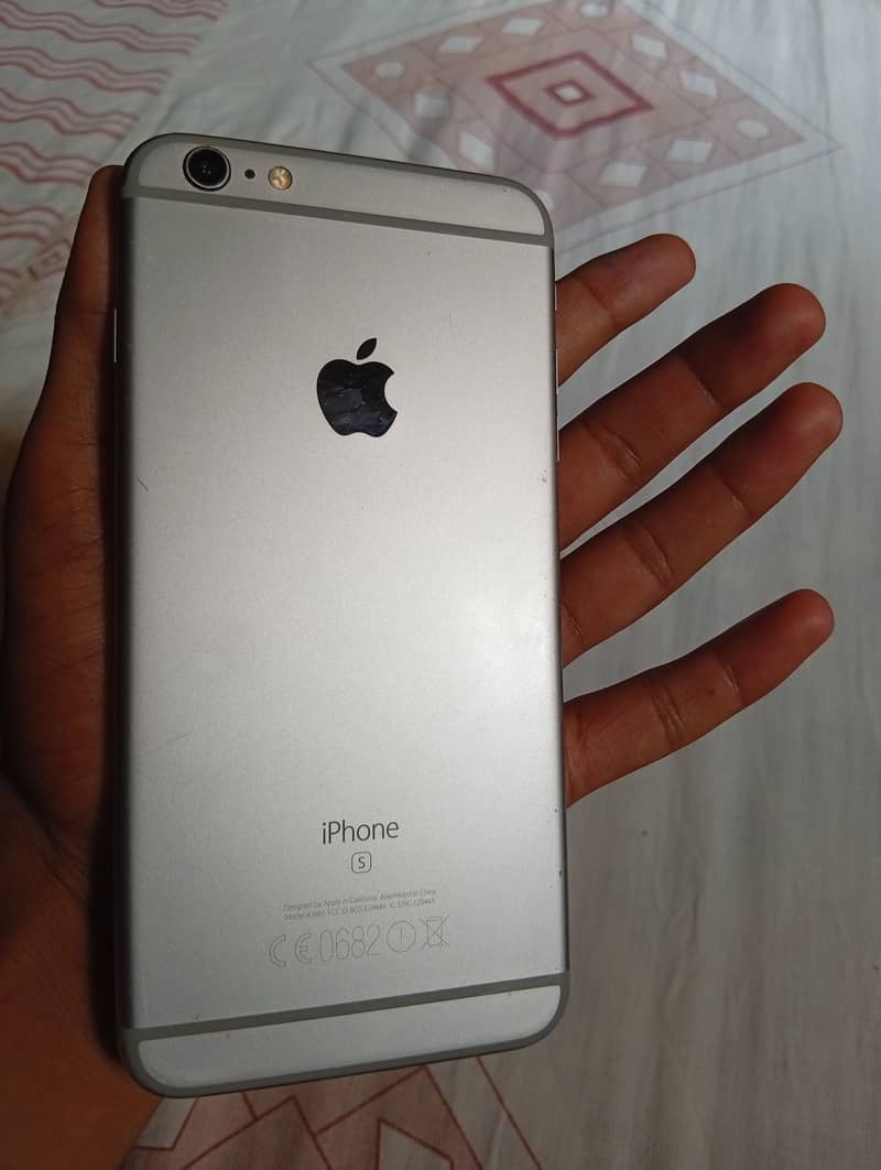 Apple iPhone 6S Plus 4