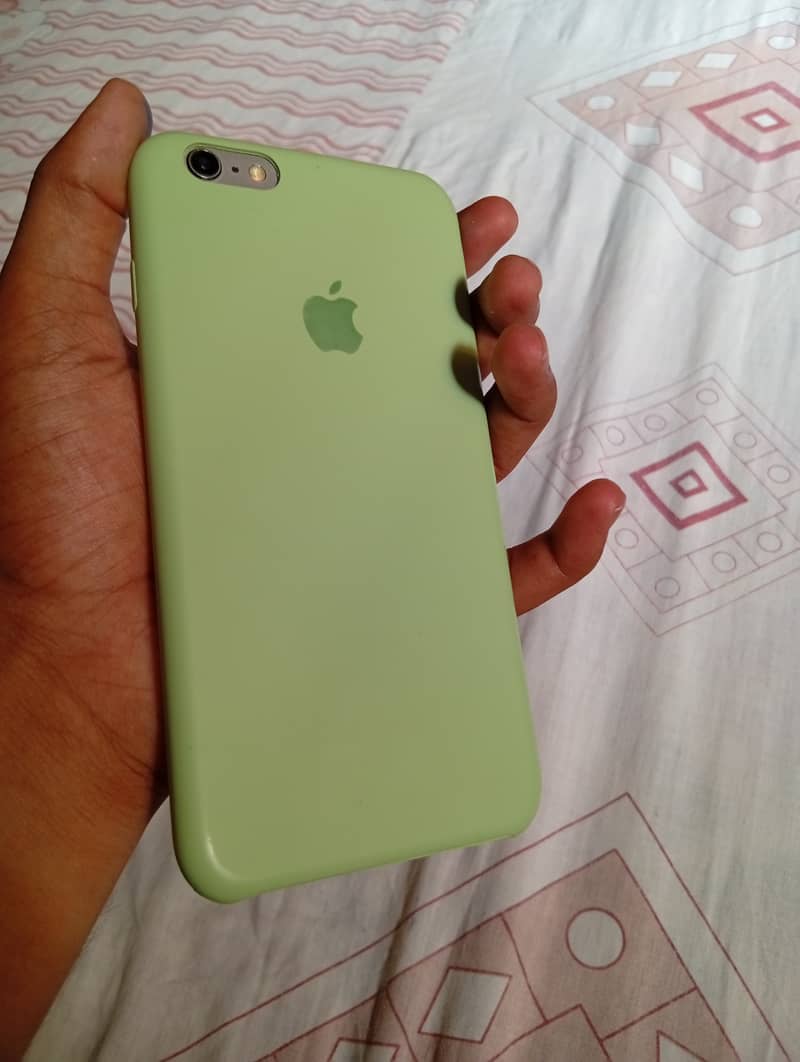 Apple iPhone 6S Plus 5