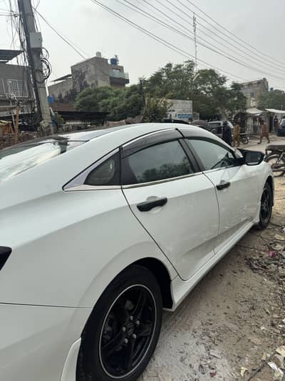Honda Civic Oriel 2017
