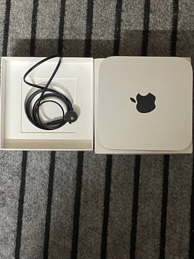 Mac mini m2.16 RAM, 256 SSD