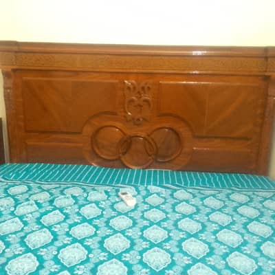 New  bed only 1 week used