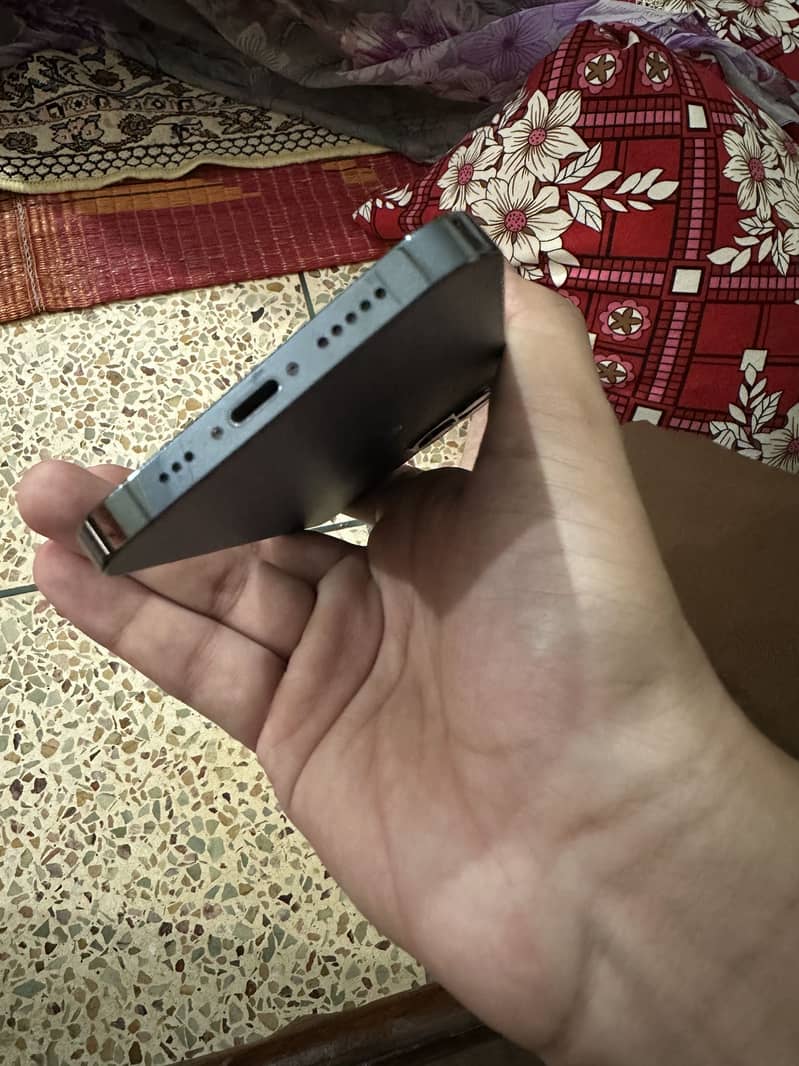 iPhone 12 Pro 13
