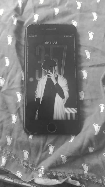Apple iPhone SE