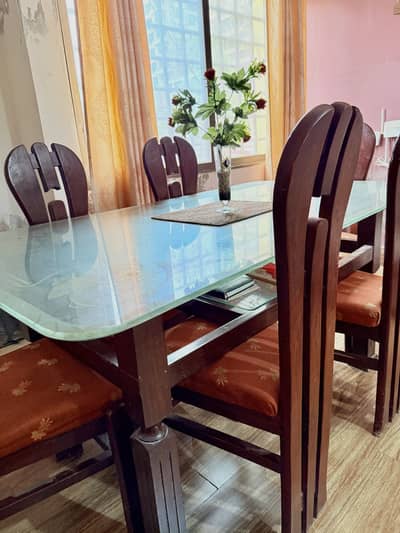 Wooden dinning table with 6 chairs