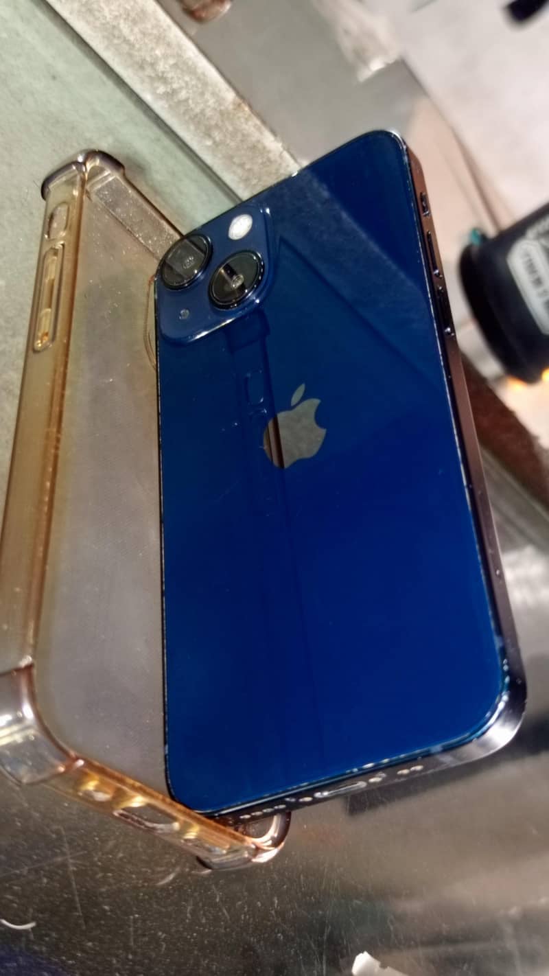 Apple iPhone 13 mini 0
