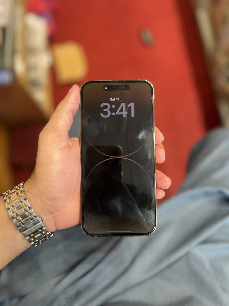 Apple iPhone 14 Pro Max 1
