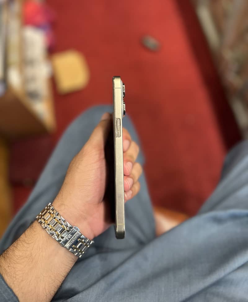 Apple iPhone 14 Pro Max 2